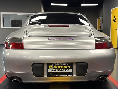 2000 Porsche 911 Carrera 4