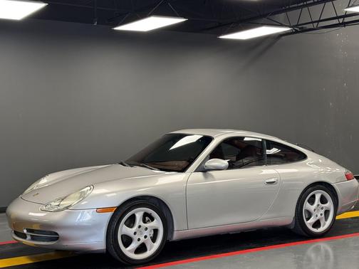2000 Porsche 911 Carrera 4
