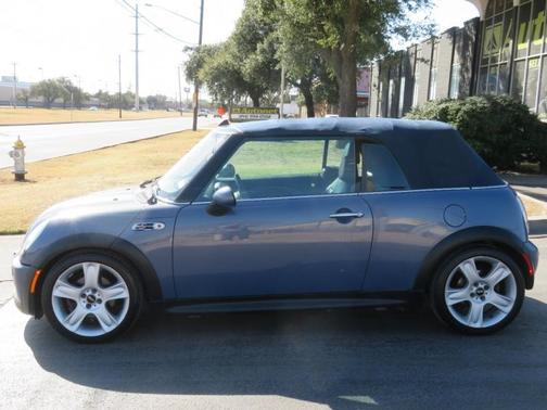 Photo 2 of 12 of 2006 MINI Cooper S