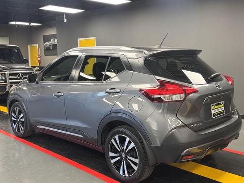 2019 Nissan Kicks SR