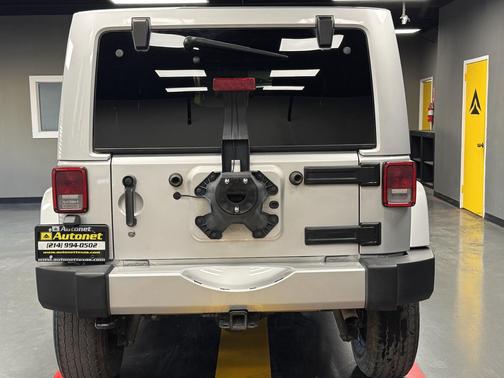 2012 Jeep Wrangler Unlimited Sahara