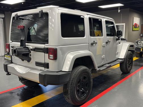 2012 Jeep Wrangler Unlimited Sahara