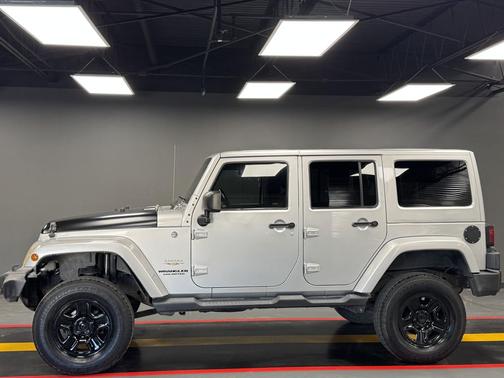 2012 Jeep Wrangler Unlimited Sahara