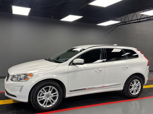 2016 Volvo XC60 T5 Drive-E