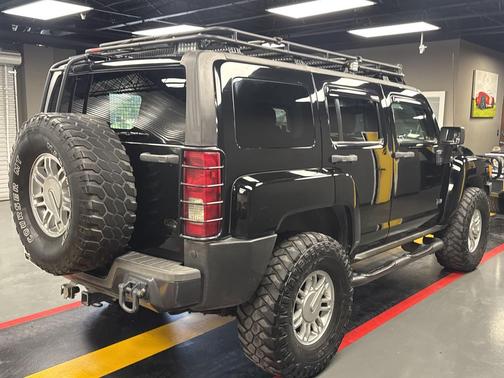 2009 Hummer H3 Base