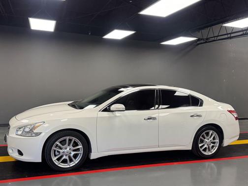 2010 Nissan Maxima SV