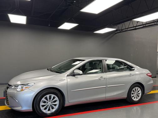 2016 Toyota Camry Hybrid LE