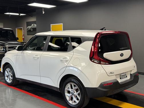 2020 Kia Soul S IVT