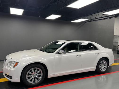 2013 Chrysler 300C Base