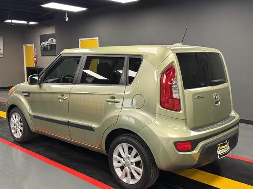 2013 Kia Soul Base