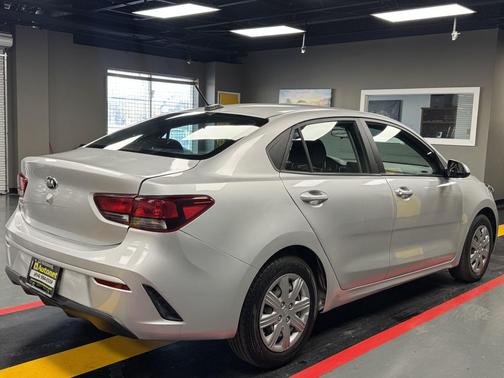 2021 Kia Rio LX IVT