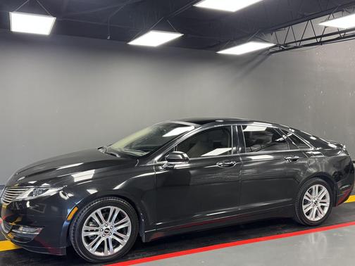 2014 Lincoln MKZ Base