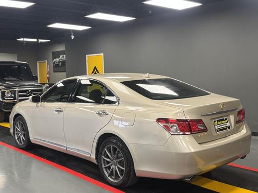 2011 Lexus ES 350 Base