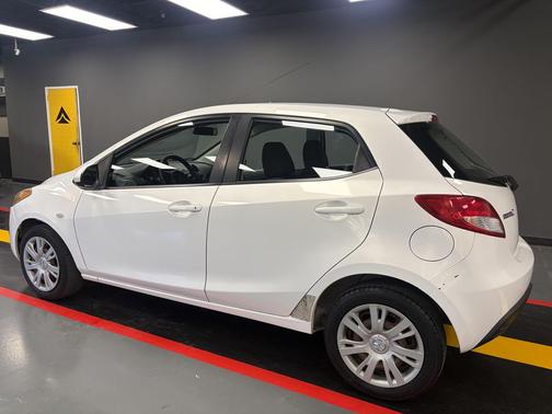 Crystal White Pearl 2012 Mazda Mazda2 Sport