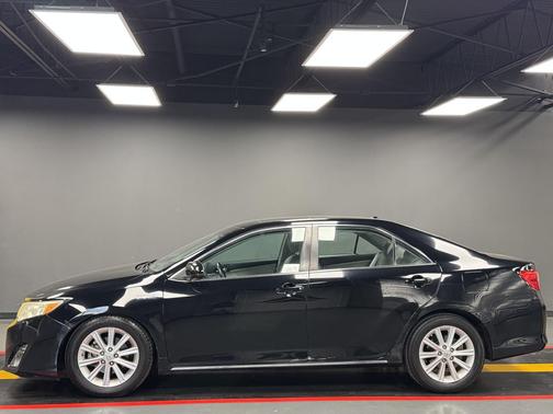 2013 Toyota Camry Hybrid LE