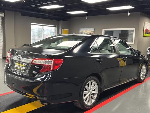 2013 Toyota Camry Hybrid LE