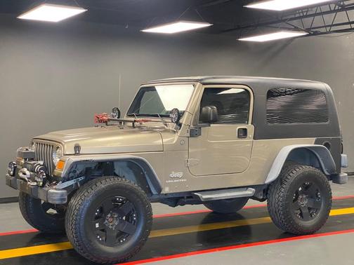 Gray 2004 Jeep Wrangler Unlimited