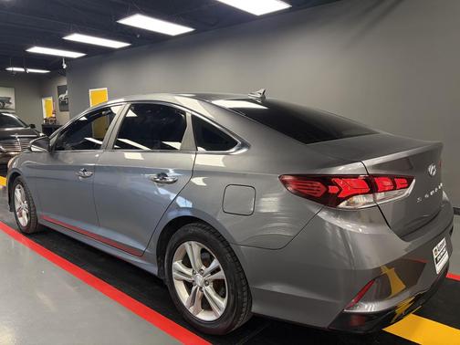 Gray 2018 Hyundai SONATA SEL
