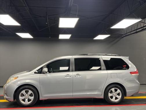 2013 Toyota Sienna LE