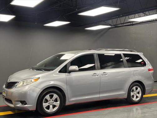2013 Toyota Sienna LE