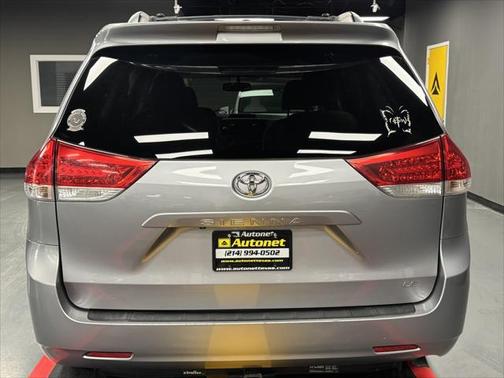 2013 Toyota Sienna LE