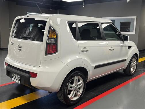 2011 Kia Soul +