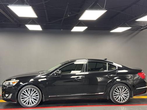 2015 Kia Cadenza 4dr Sdn Premium