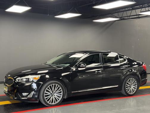 2015 Kia Cadenza 4dr Sdn Premium