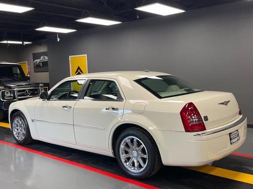 2006 Chrysler 300C Base