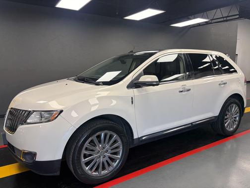 White Platinum Metallic Tri-Coat 2013 Lincoln MKX Base