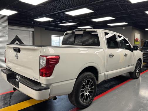 2020 Nissan Titan SV