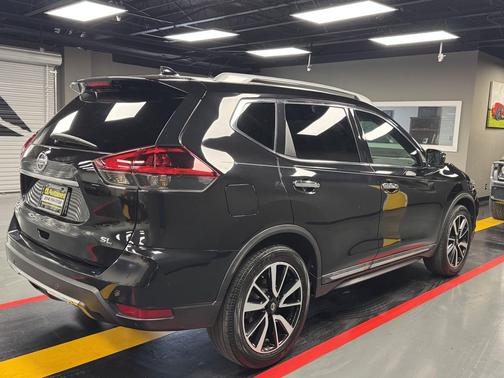 2020 Nissan Rogue SL