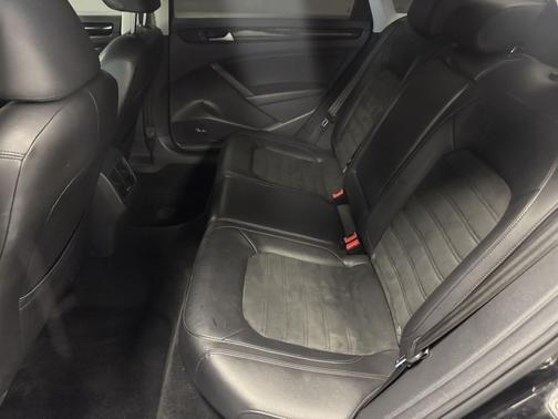 2015 Volkswagen Passat 2.0L TDI DSG SEL Premium