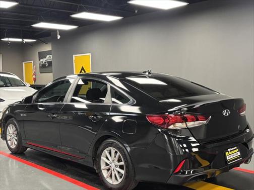 2018 Hyundai SONATA SE