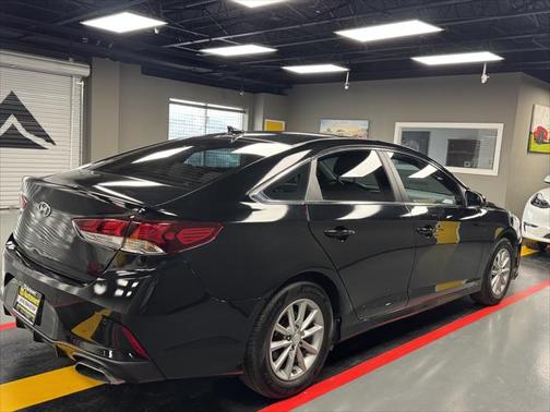 2018 Hyundai SONATA SE