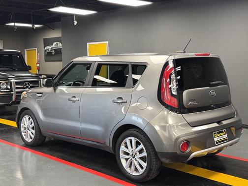 2017 Kia Soul +