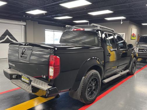 2005 Nissan Frontier LE Crew Cab