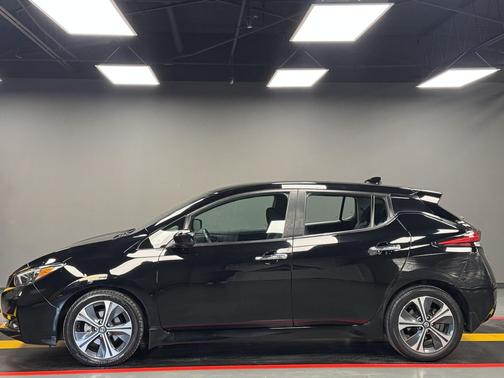 2021 Nissan Leaf SV Hatchback