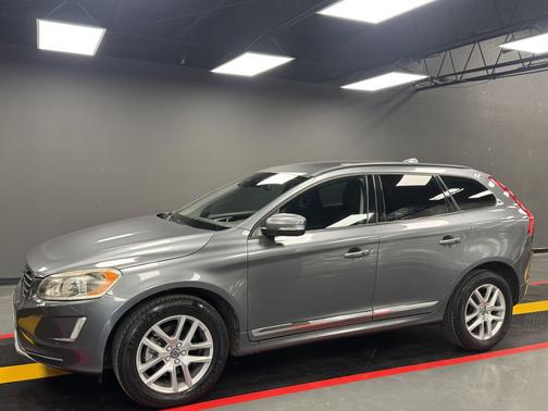 Gray 2017 Volvo XC60 T5 FWD