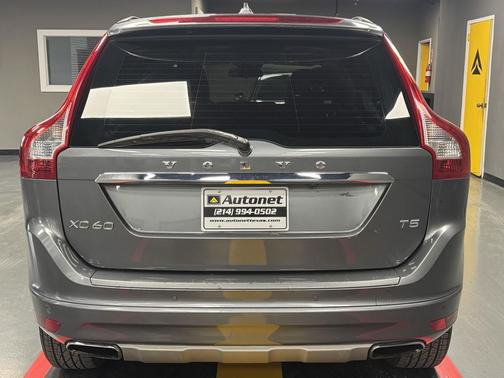 Gray 2017 Volvo XC60 T5 FWD