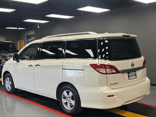 2016 Nissan Quest SV