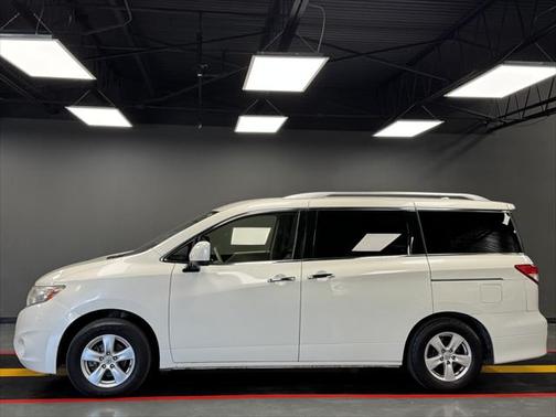 2016 Nissan Quest SV