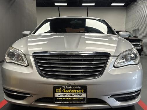 2012 Chrysler 200 LX