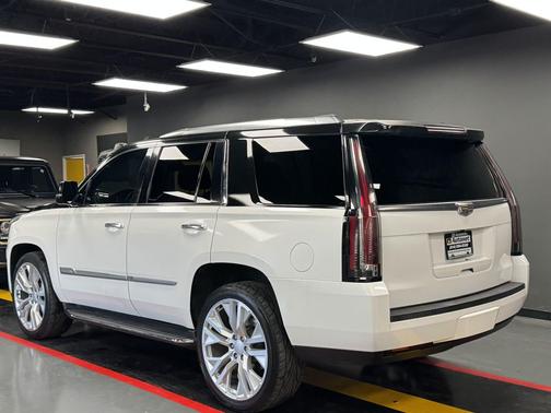 2016 Cadillac Escalade Luxury