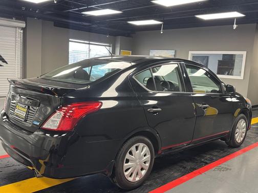 2015 Nissan Versa 1.6 S+