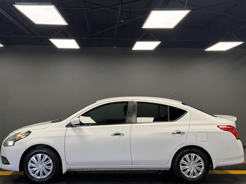 2019 Nissan Versa 1.6 SV