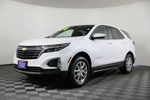 Iridescent Pearl Tricoat 2024 Chevrolet Equinox 1LT