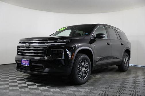 Mosaic Black Metallic 2026 Chevrolet Traverse LT
