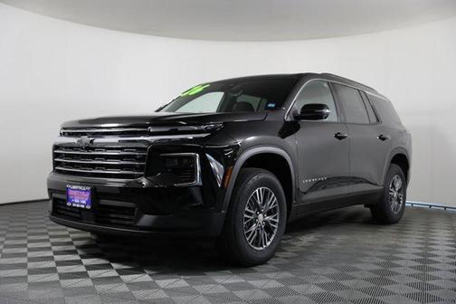 Mosaic Black Metallic 2026 Chevrolet Traverse LT