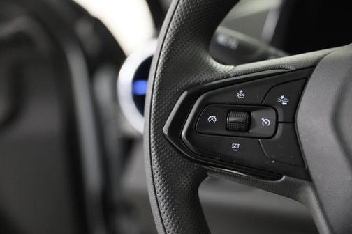 Summit White 2025 Chevrolet Trax LT